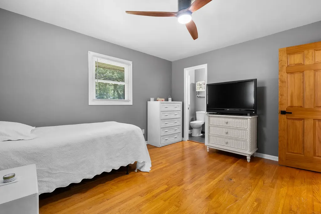 6231 E H Avenue Comstock Charter Township MI 49048