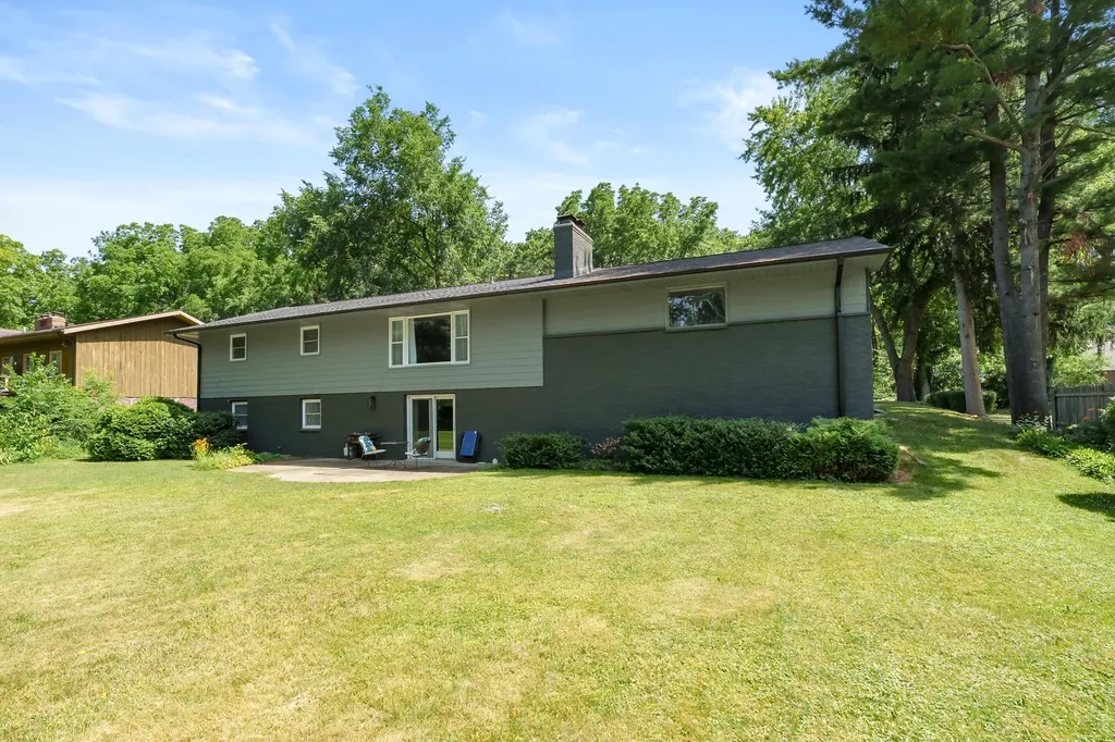 6231 E H Avenue Comstock Charter Township MI 49048