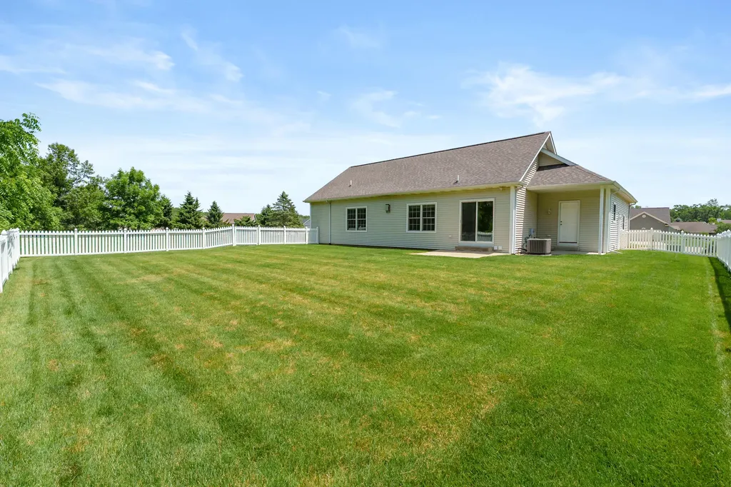 597 Winter Slope Oshtemo Charter Township MI 49009