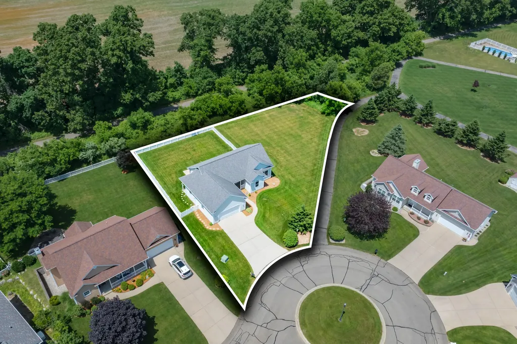 597 Winter Slope Oshtemo Charter Township MI 49009