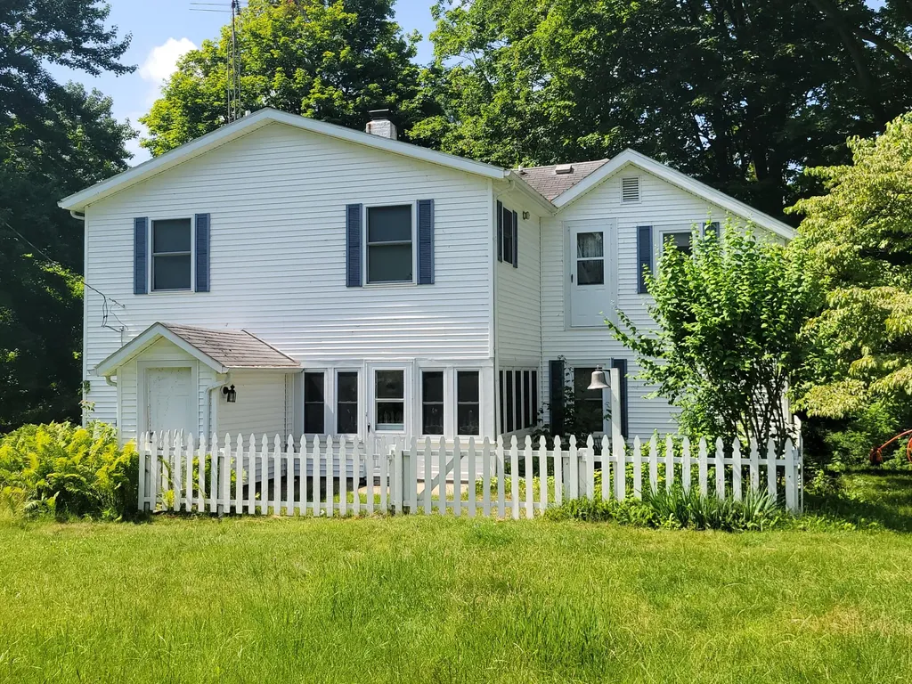 35176 Mill Lake Road Bloomingdale Township MI 49055