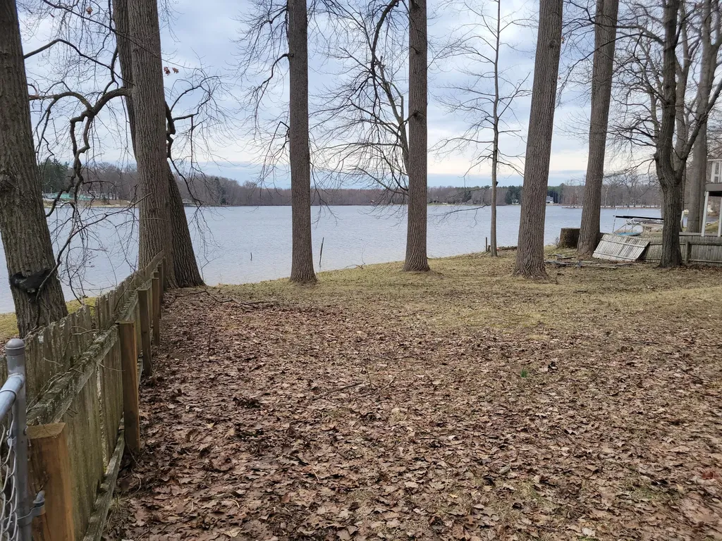 35176 Mill Lake Road Bloomingdale Township MI 49055