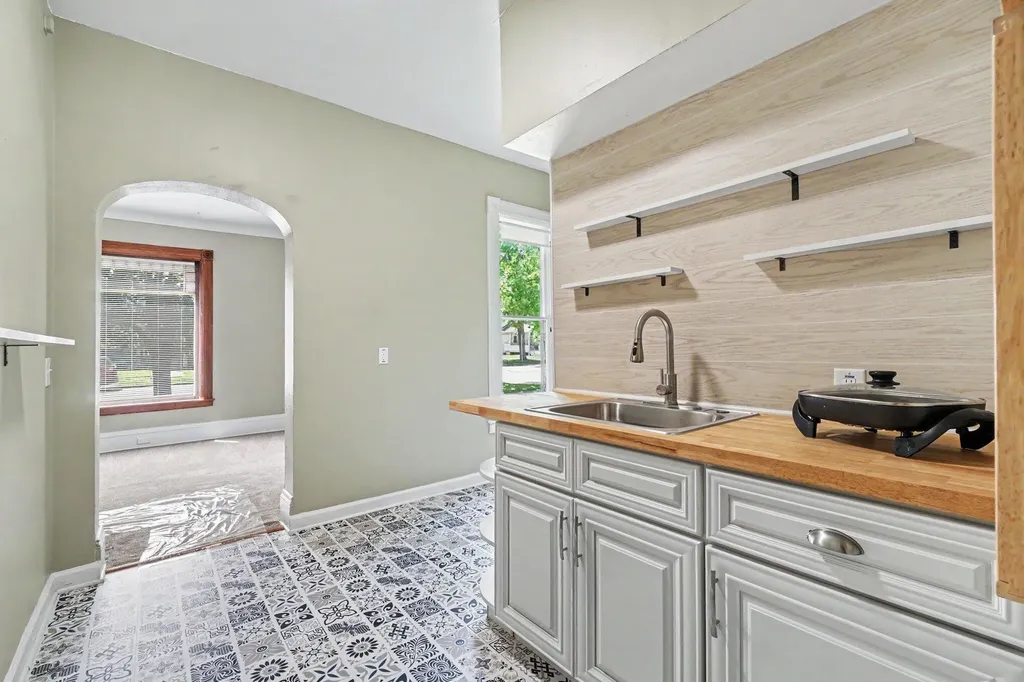 710 Wheaton Avenue Kalamazoo City MI 49008