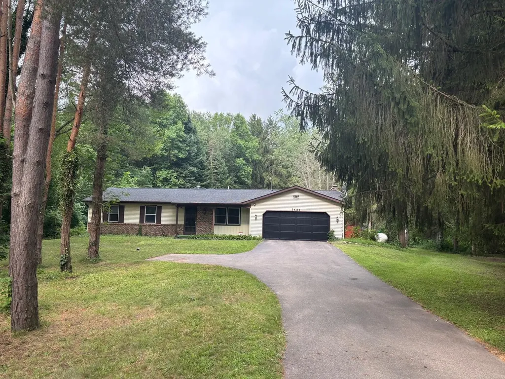 34268 County Road 653 Almena Township MI 49079