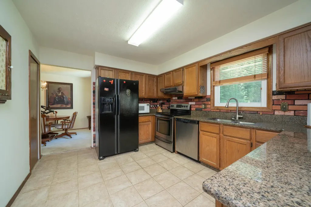 34268 County Road 653 Almena Township MI 49079