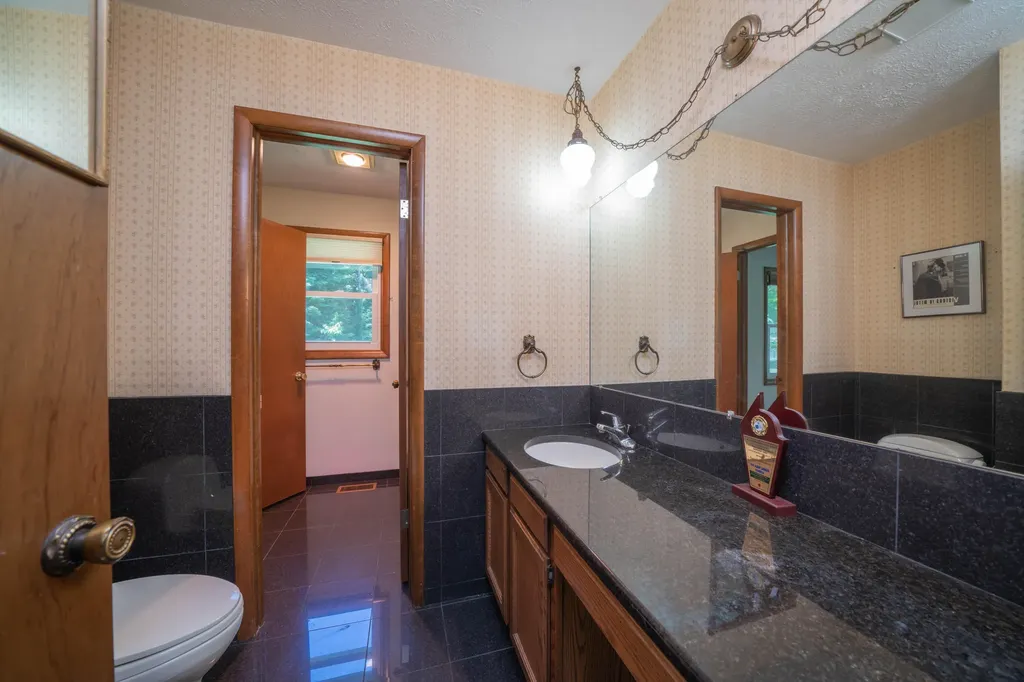 34268 County Road 653 Almena Township MI 49079