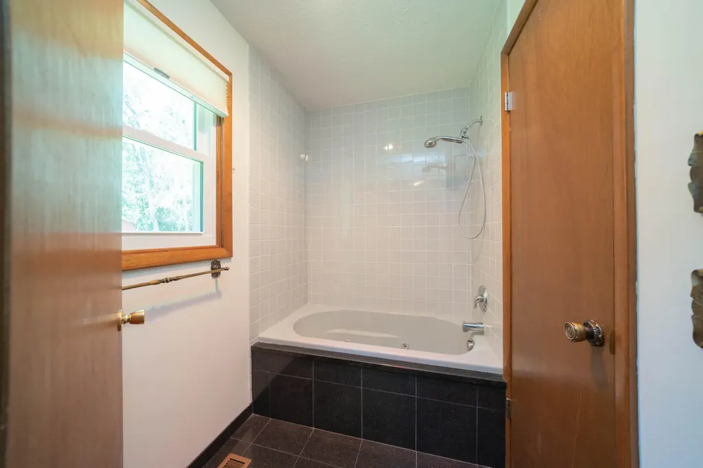 34268 County Road 653 Almena Township MI 49079
