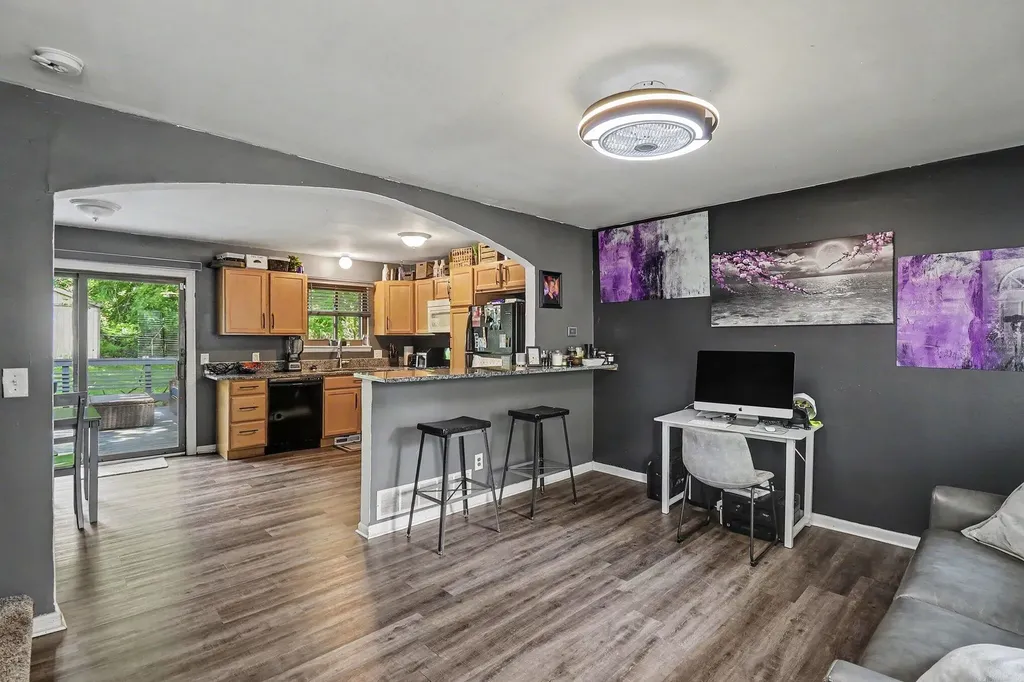 439 S Winding Drive Waterford Charter Township MI 48328