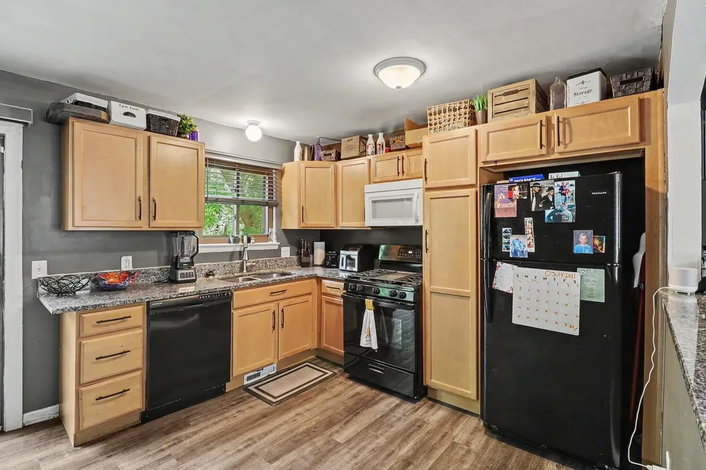 439 S Winding Drive Waterford Charter Township MI 48328