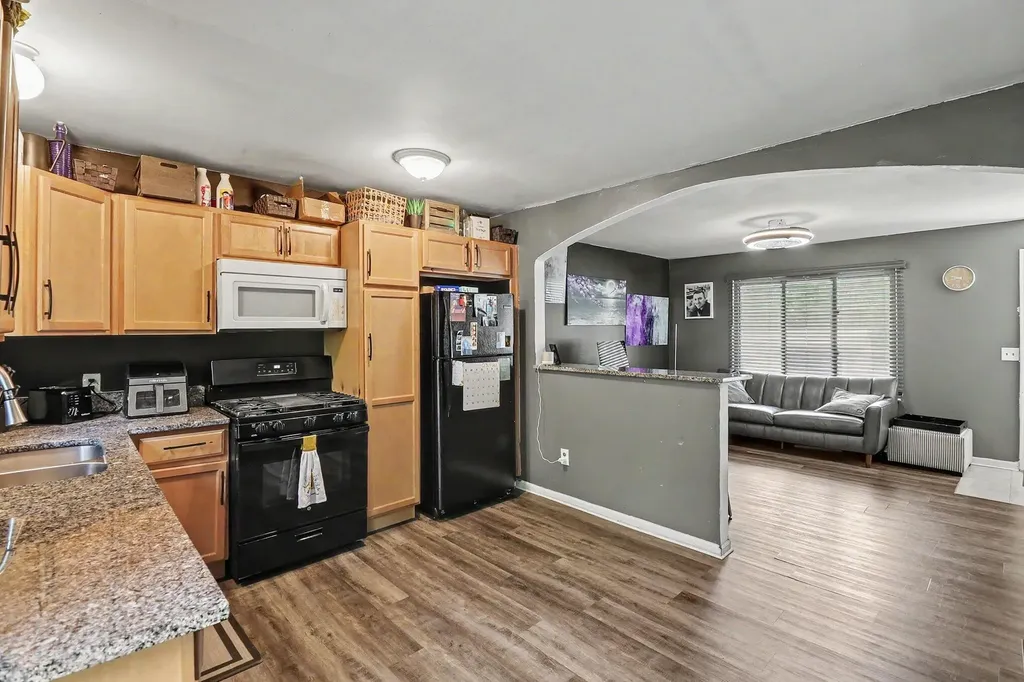 439 S Winding Drive Waterford Charter Township MI 48328