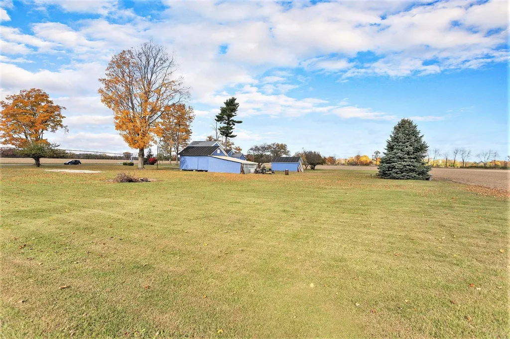55637 Bennett Road Leonidas Township MI 49066