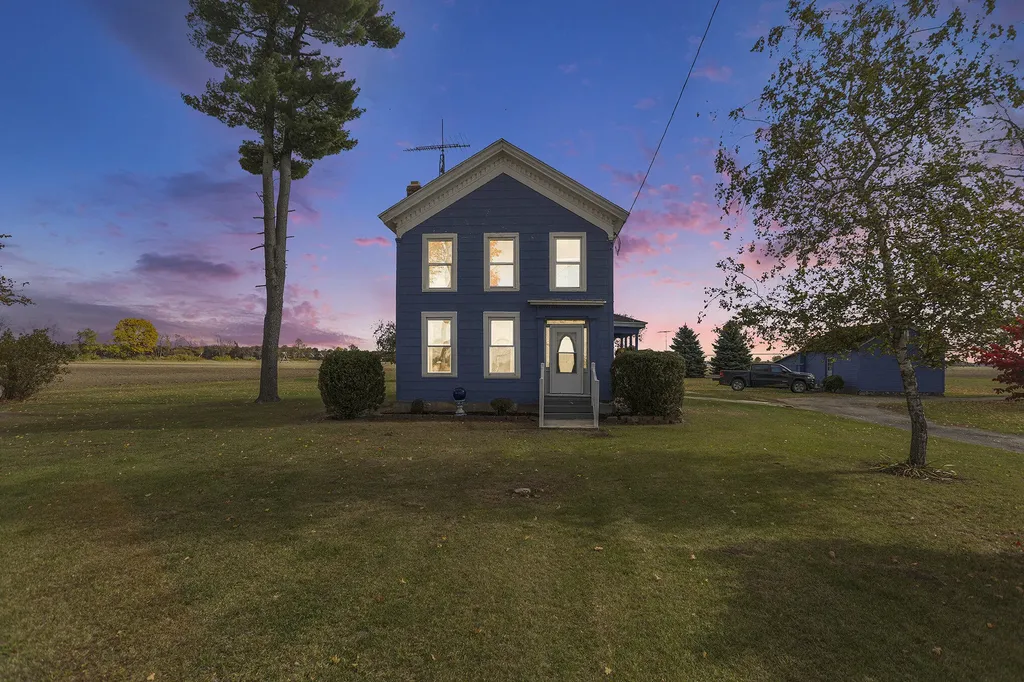 55637 Bennett Road Leonidas Township MI 49066
