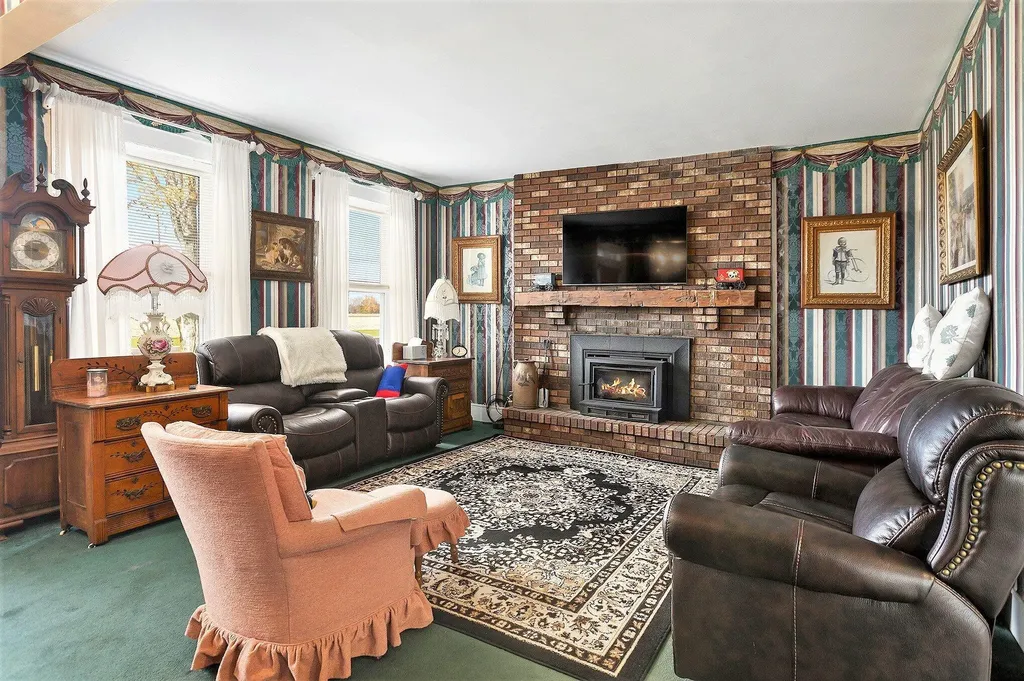 55637 Bennett Road Leonidas Township MI 49066
