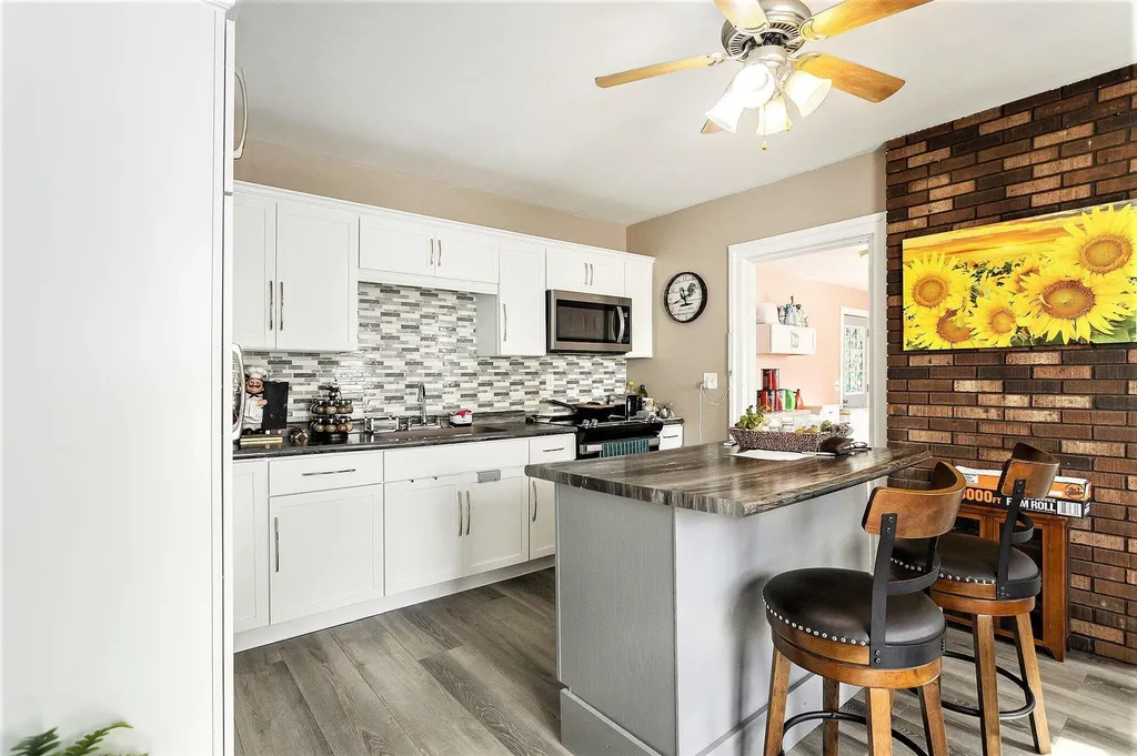 55637 Bennett Road Leonidas Township MI 49066