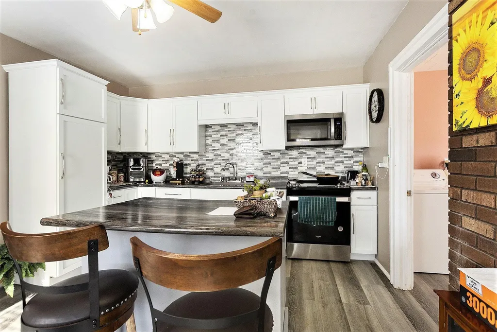 55637 Bennett Road Leonidas Township MI 49066