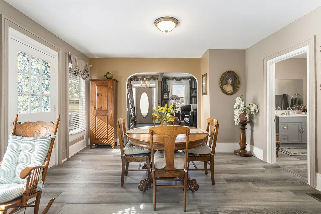 55637 Bennett Road Leonidas Township MI 49066