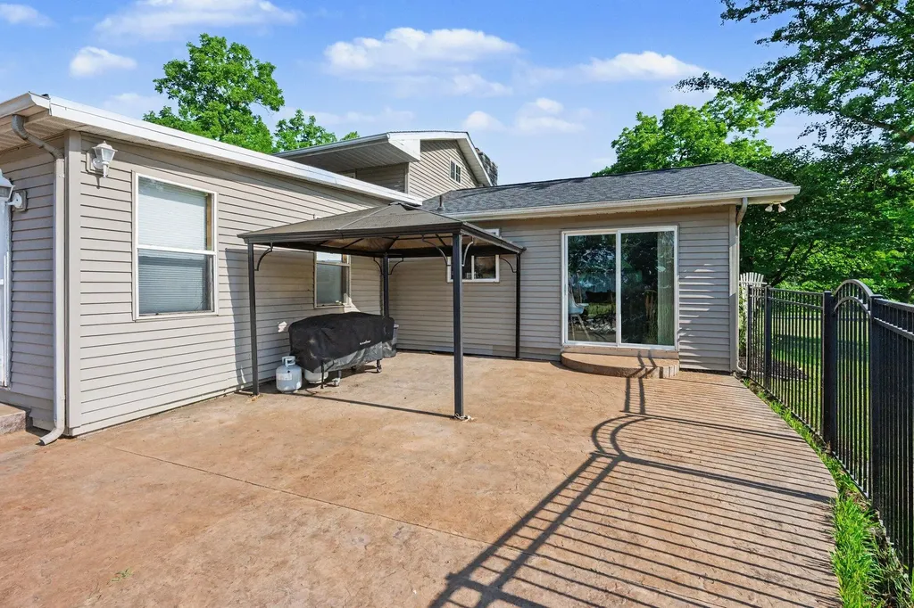 18928 E Michigan Avenue Marengo Township MI 49068