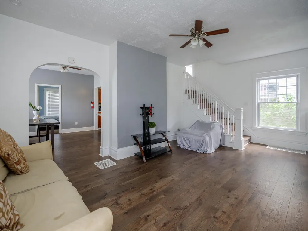 813 Reed Street Kalamazoo City MI 49001