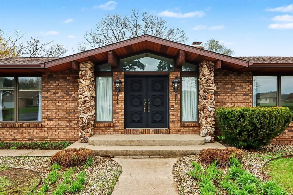 56585 Fairway Drive Paw Paw Township MI 49079