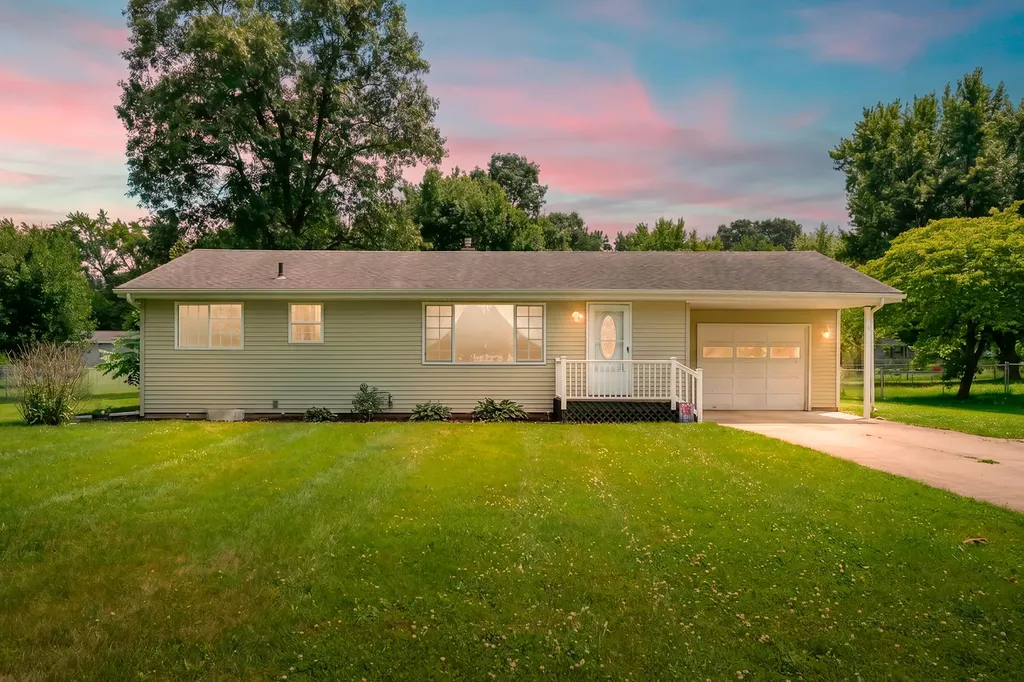 17175 Moorepark Road Park Township MI 49093