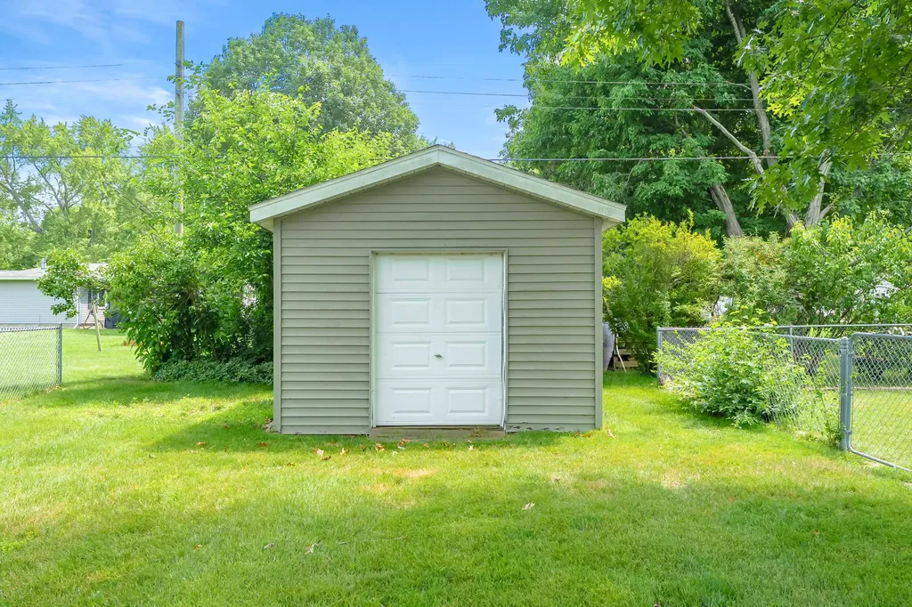 17175 Moorepark Road Park Township MI 49093