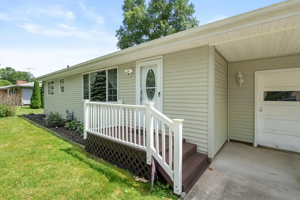 17175 Moorepark Road Park Township MI 49093