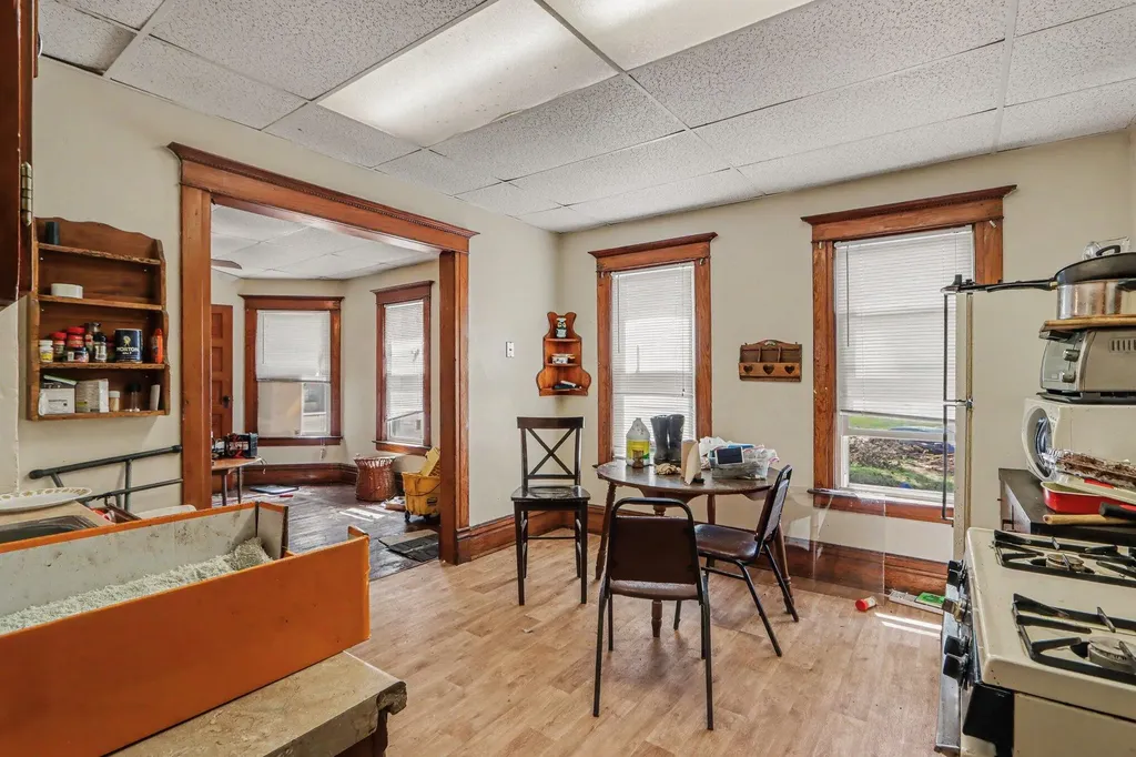 1152 Portage Street Kalamazoo City MI 49001
