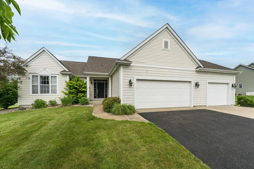 7597 Prairie Crossing Lane Richland Township MI 49004