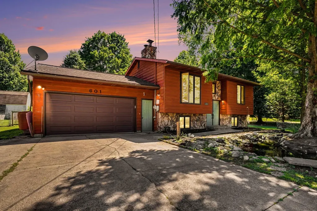 601 W North Street Paw Paw Village MI 49079