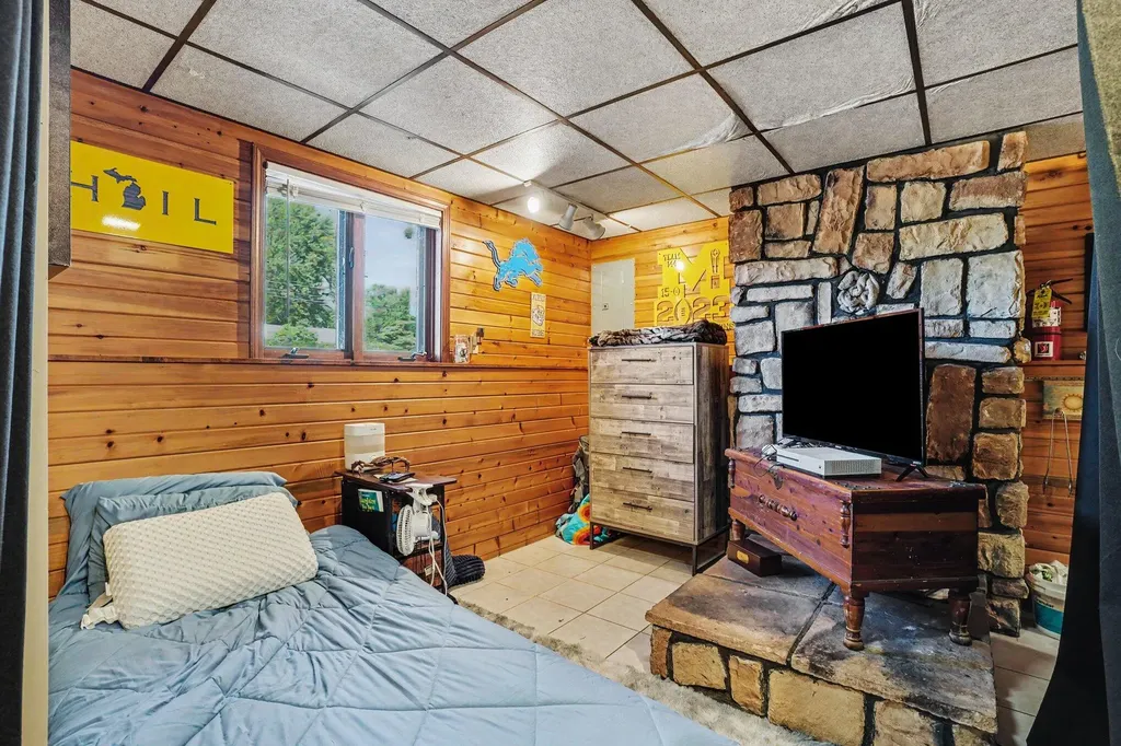 601 W North Street Paw Paw Village MI 49079