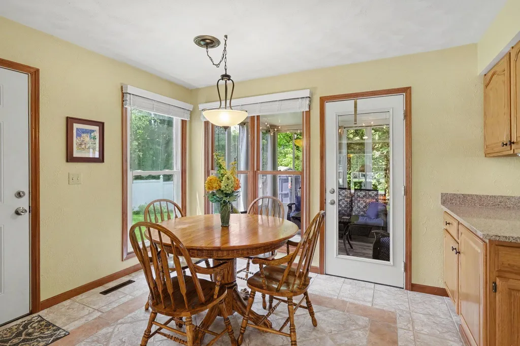 141 Rosewood Trail Battle Creek City MI 49014