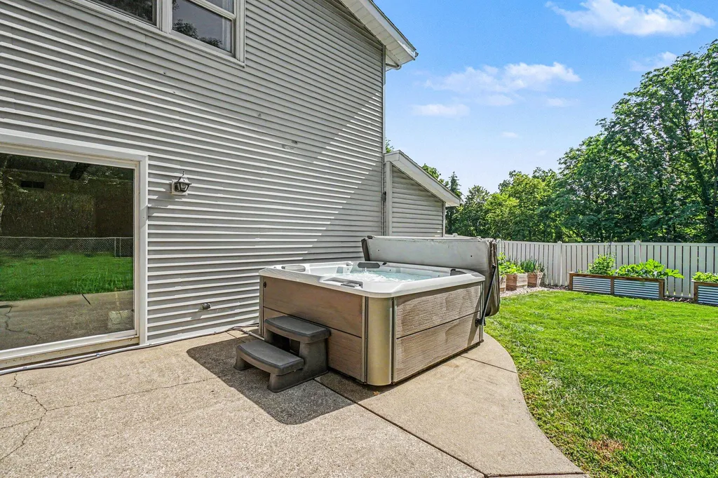 355 W F Avenue Cooper Charter Township MI 49009