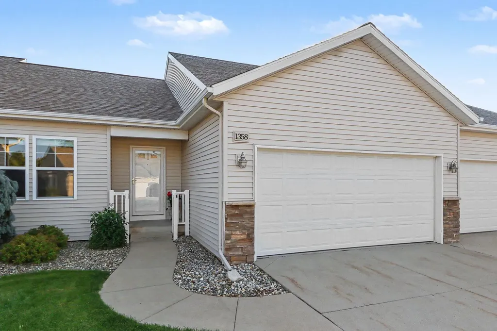 1358 S Village Circle Oshtemo Charter Township MI 49009