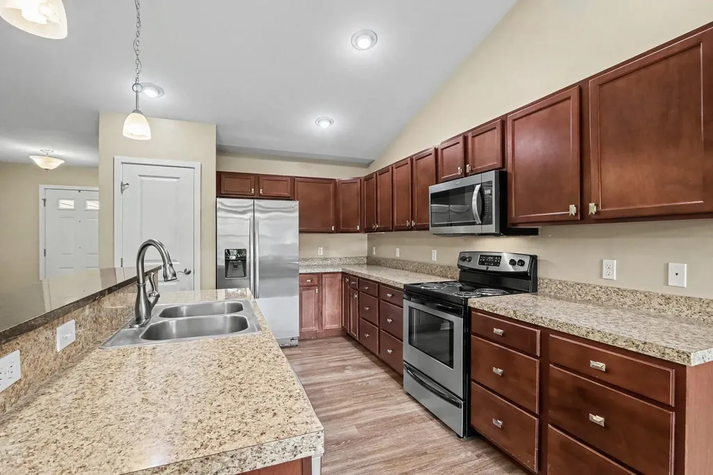 1358 S Village Circle Oshtemo Charter Township MI 49009