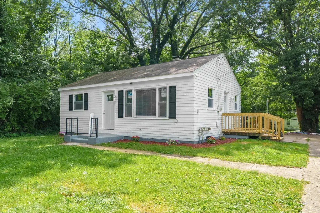 1301 Colgrove Avenue Kalamazoo Charter Township MI 49048
