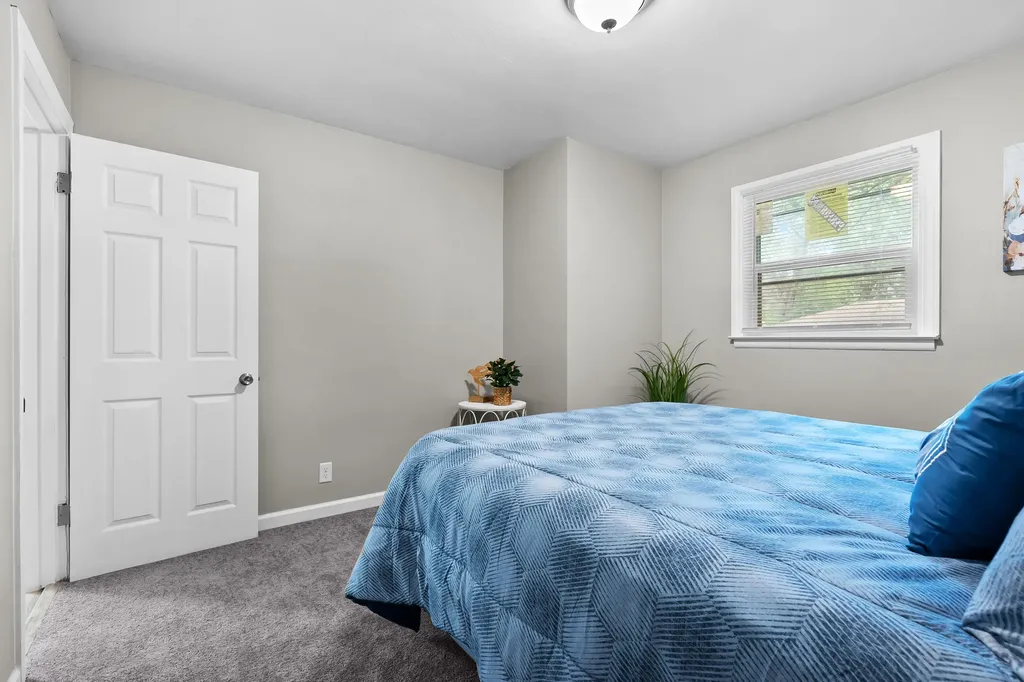 1301 Colgrove Avenue Kalamazoo Charter Township MI 49048