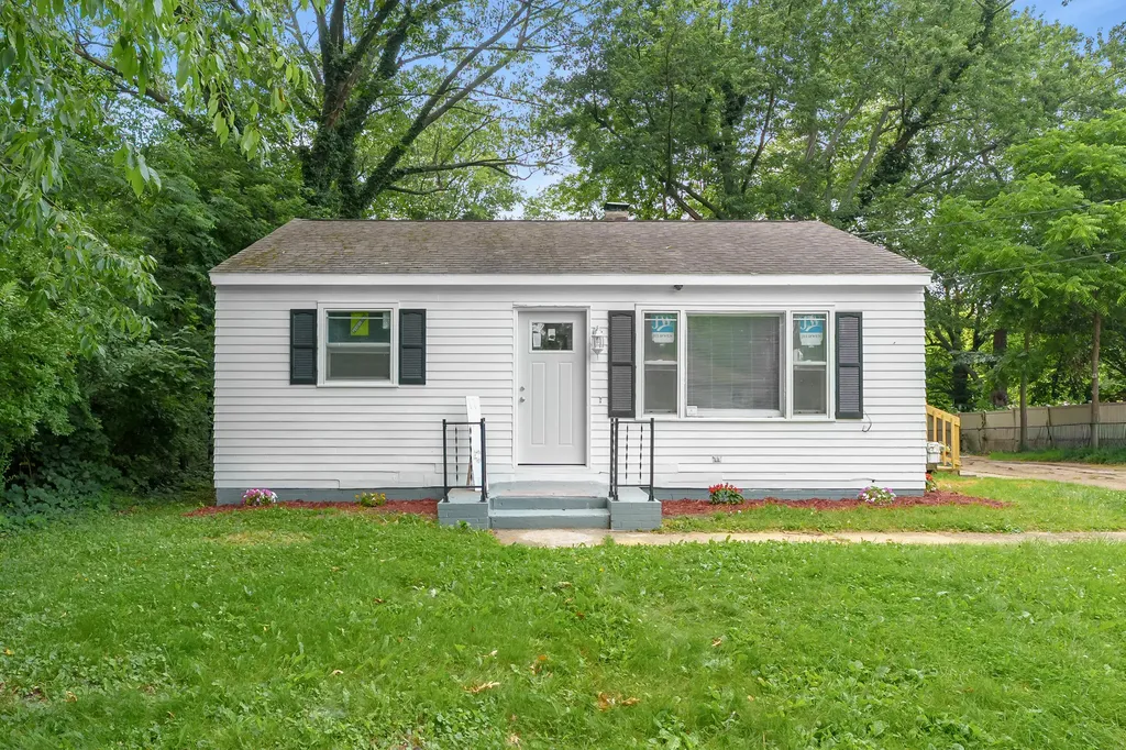 1301 Colgrove Avenue Kalamazoo Charter Township MI 49048