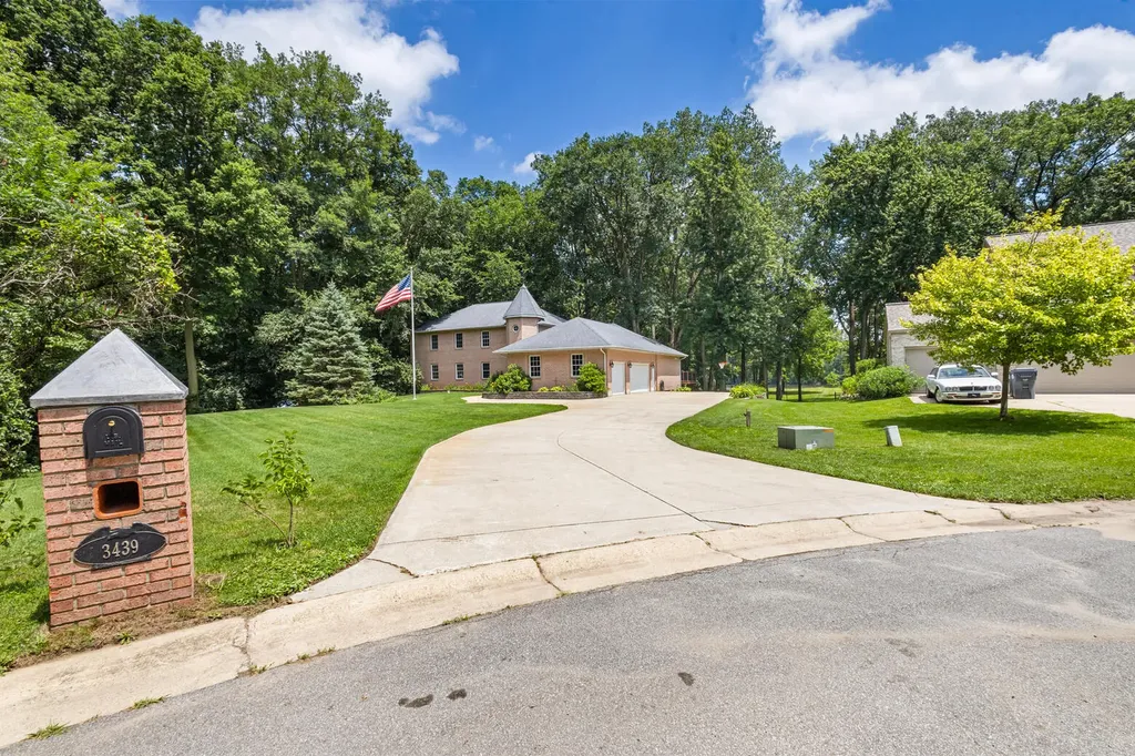 3439 Michael Lane Royalton Township MI 49085
