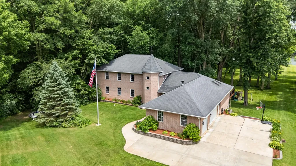 3439 Michael Lane Royalton Township MI 49085