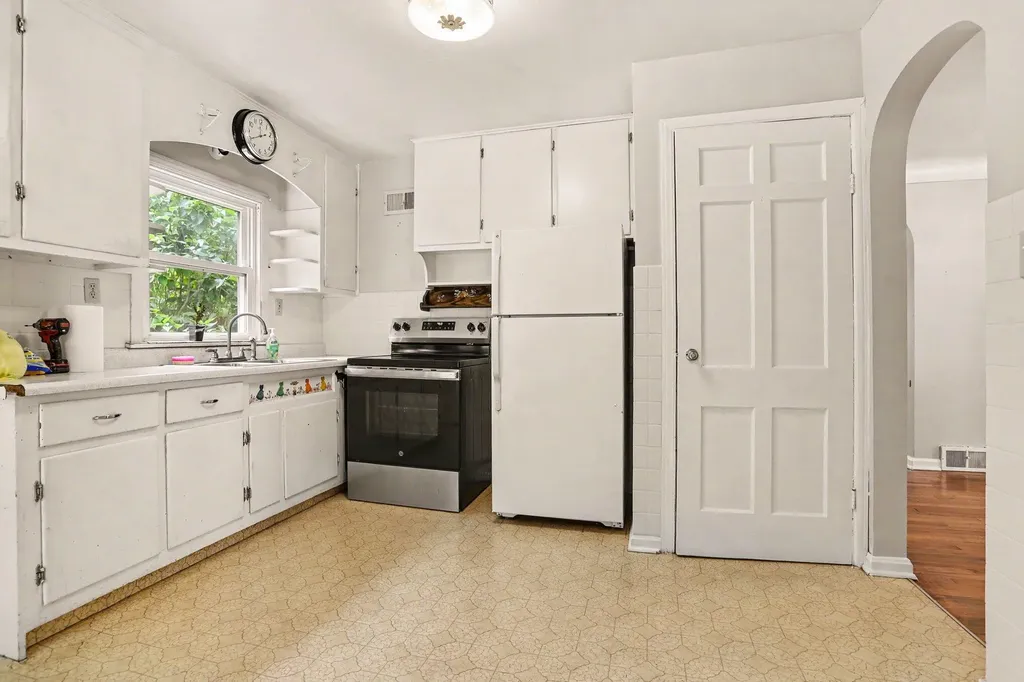 6439 Oakland Drive Portage City MI 49024