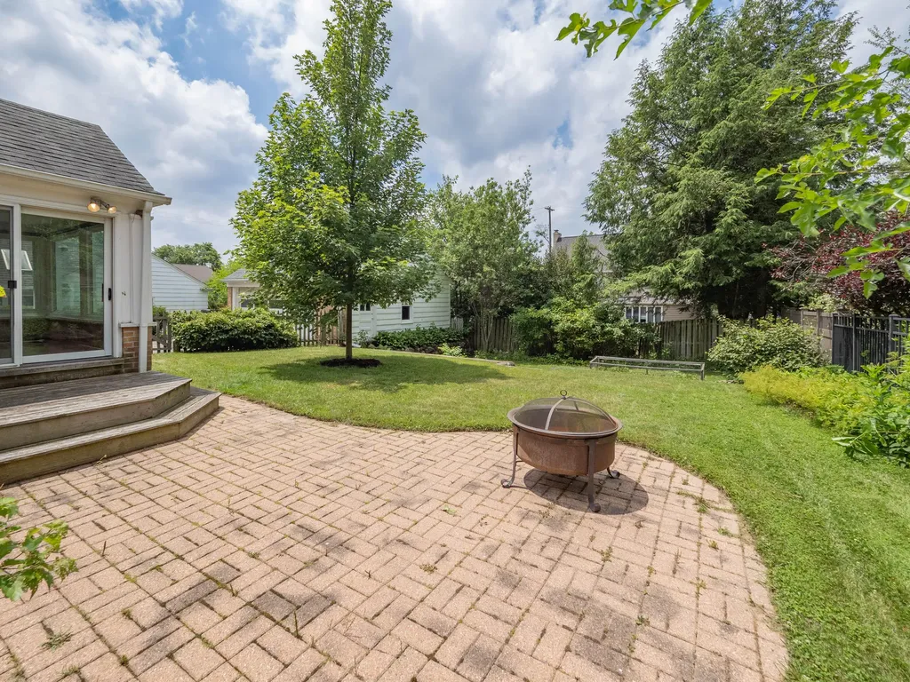 2514 Glenwood Drive Kalamazoo City MI 49008