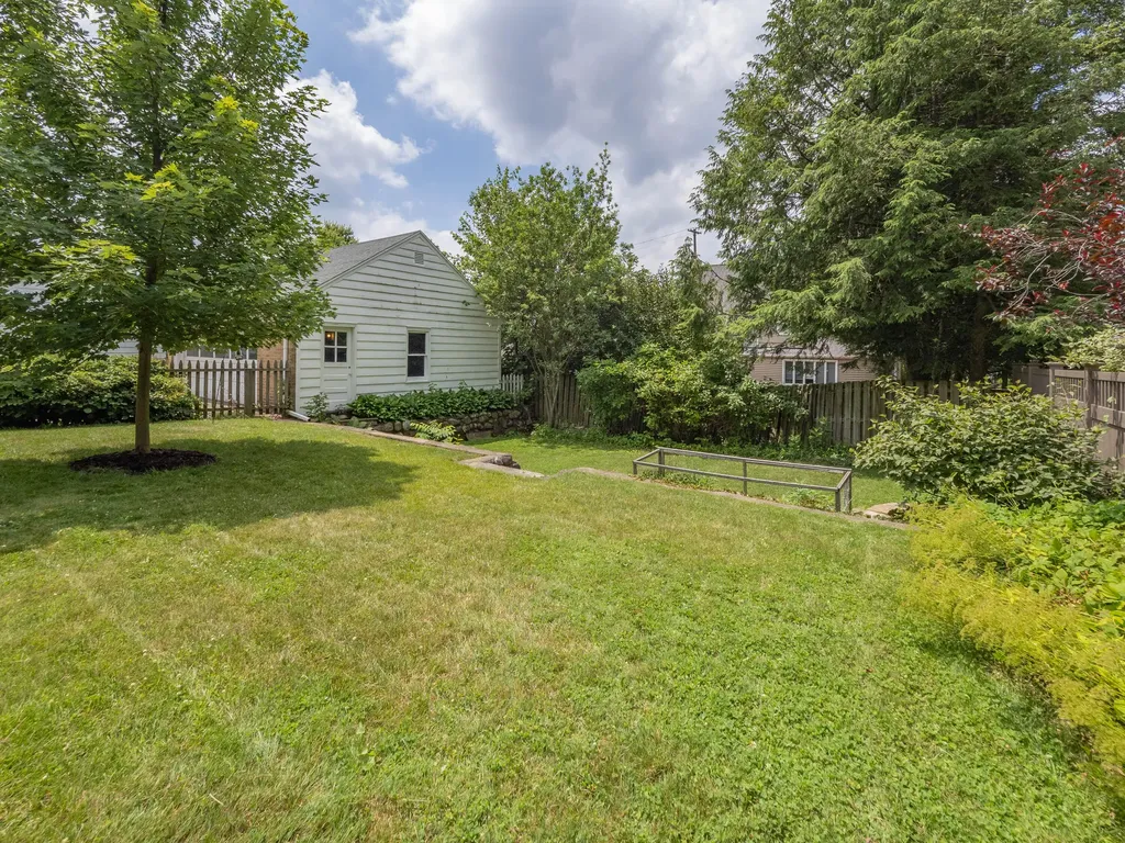 2514 Glenwood Drive Kalamazoo City MI 49008