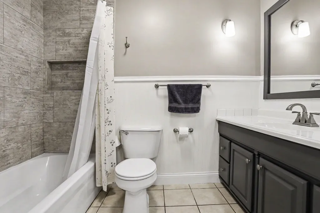 16596 Morris Avenue Lockport Township MI 49093