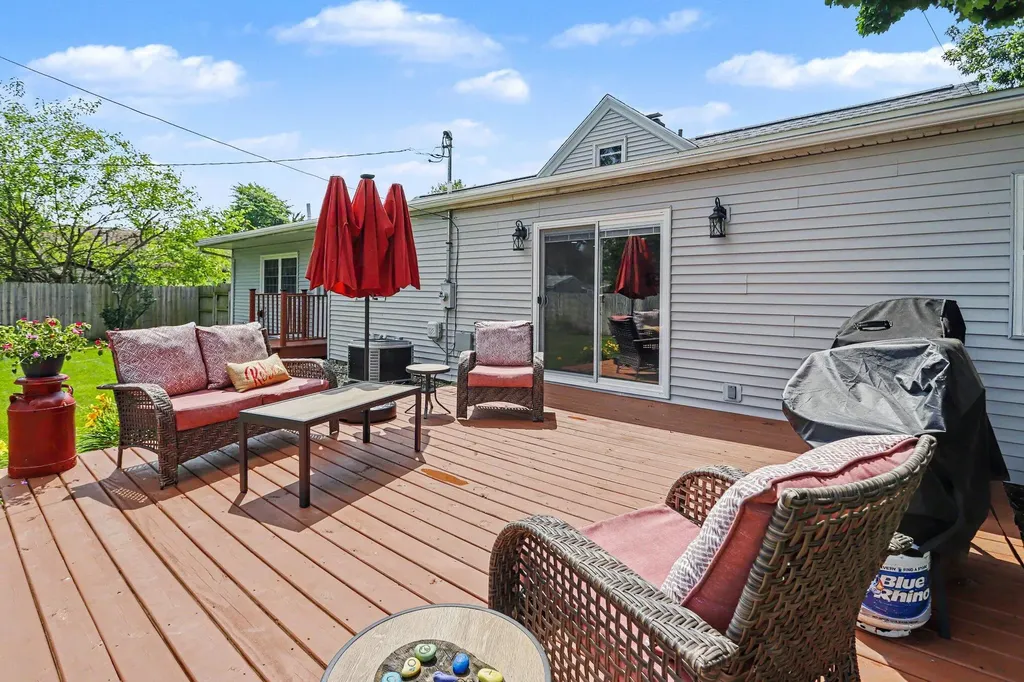 16596 Morris Avenue Lockport Township MI 49093
