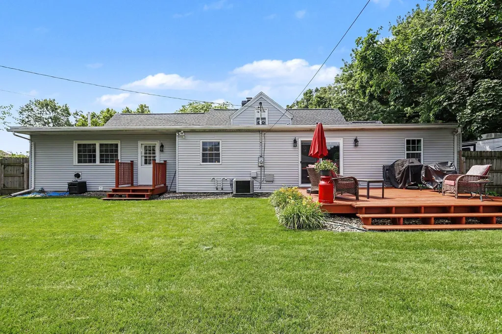 16596 Morris Avenue Lockport Township MI 49093