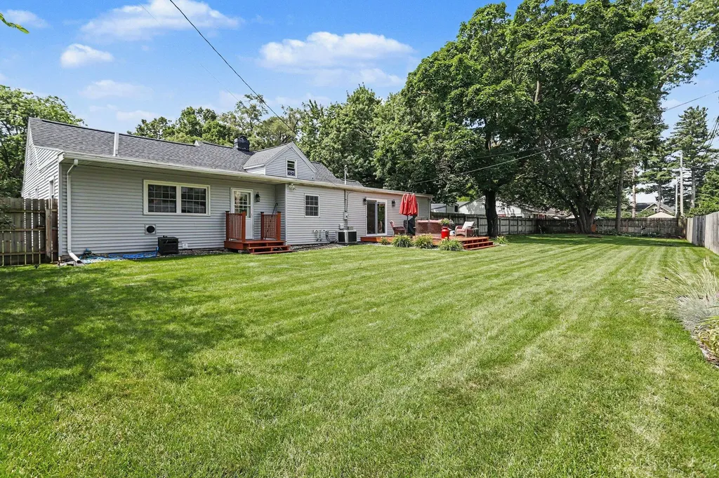 16596 Morris Avenue Lockport Township MI 49093