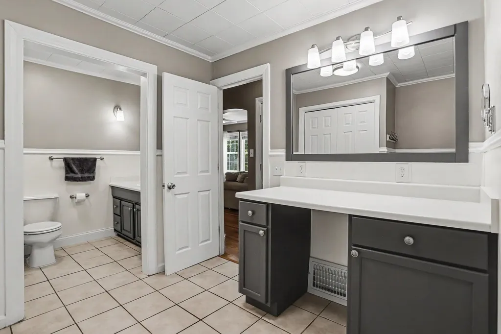 16596 Morris Avenue Lockport Township MI 49093