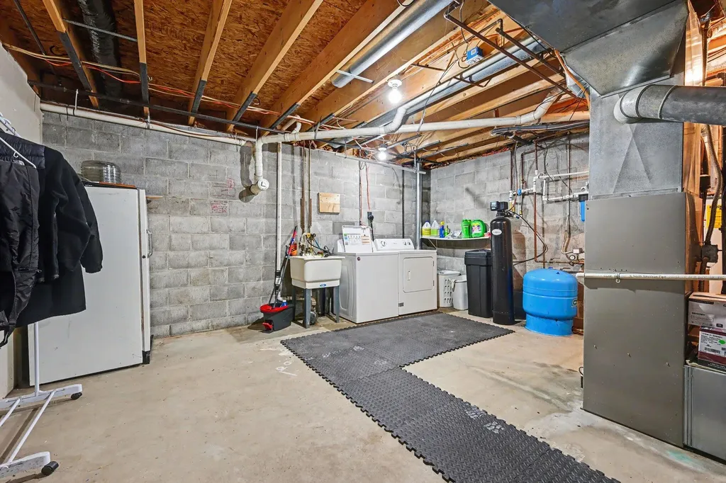 61117 County Road 653 Antwerp Township MI 49079