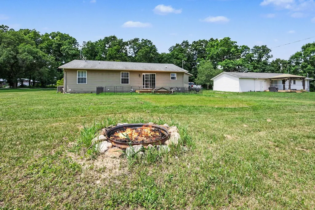 61117 County Road 653 Antwerp Township MI 49079