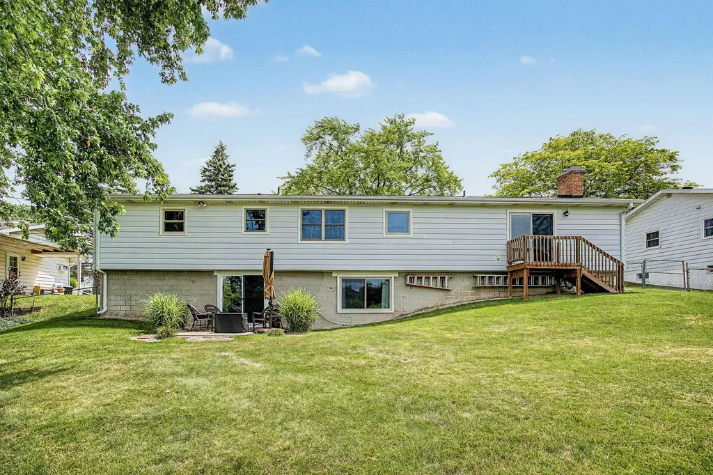 513 Stone Ridge Drive Delta Charter Township MI 48917